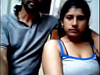 desi couple loves flashing on webcam5